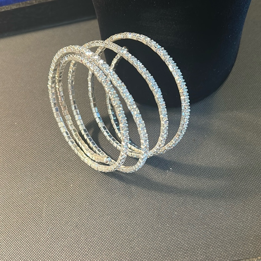 Elegant Silver and rhinestone wrap around bracelet - Picture 3 of 5